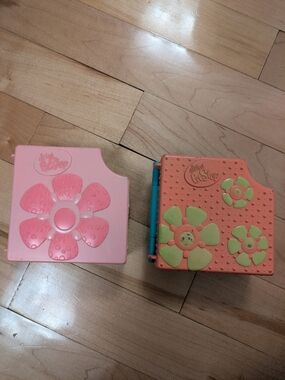 Littlest Pet Shop Pink & Coral Flower Play Set Teeniest Tiniest Playsets Set